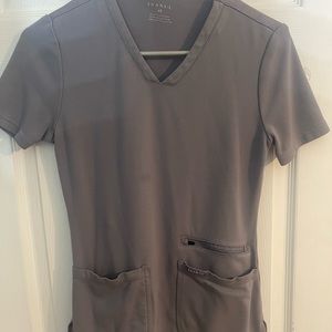 Jaanuu 4 Pocket V-Neck Scrub Top